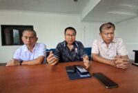 Poto: Ketua Koperasi KONI Lampung, Doni Irawan bersama jajaran