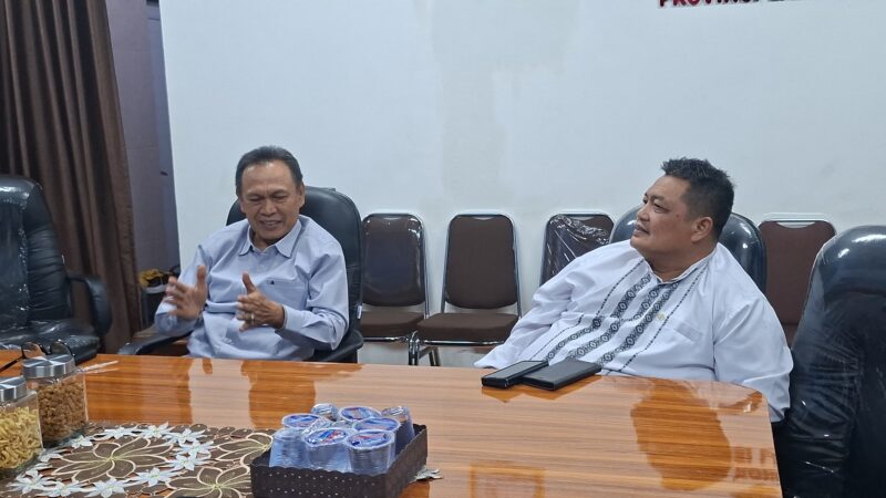Poto: Ketua Perpani Lampung Fahrurrozi, Bersama Ketua KONI Lampung Taufik Hidayat ( dok HUMAS KONI Lampung)