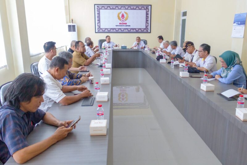 Poto: Matangkan Persiapan PORPROV KONI Provinsi Lampung gelar rapat bersama KONI Kota Bandar Lampung (dok HUMAS KONI Lampung).