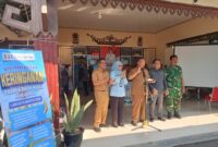 Staf Ahli Bupati Bidang Keuangan Lampung Selatan Wahidin Amin tandai louncing program keringanan pajak kendaraan bermotor. (Foto.Juwantoro)