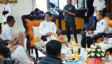 Poto: Bupati Lampung Utara, Hamartoni Ahadis saat audiensi dengan jajaran PWI Lampung Utara (ist)