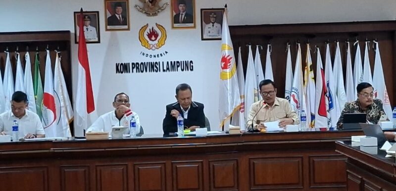 Poto: Ketua KONI Lamung dan Unsur Wakil ketua Menghafiri Rapat Koordinasi jelang Rapat Kerja KONI Lampung tahun 2026. (dok HUMAS KONI Lampung).