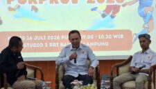 Poto: Ketua KONI Lampung bersma Kabid Binpres saat Talkshow dengan RRI (Hms KONI Lampung).