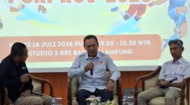 Poto: Ketua KONI Lampung bersma Kabid Binpres saat Talkshow dengan RRI (Hms KONI Lampung).