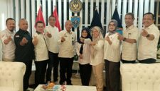 Poto: Komjen Pol Rudi Setiawan bersama Jajaran pengurus PWI Lampung.