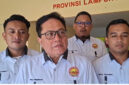 Poto: Sekertaris POBSI Lampung Hary Bansawan bersam sejumlah pengurus (dok KONI Lampung)