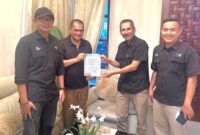Poto: Tim Bultangkis PWI Lampung serahkan SK kepada Manajer Aswarodi (ist).
