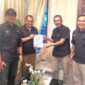Poto: Tim Bultangkis PWI Lampung serahkan SK kepada Manajer Aswarodi (ist).