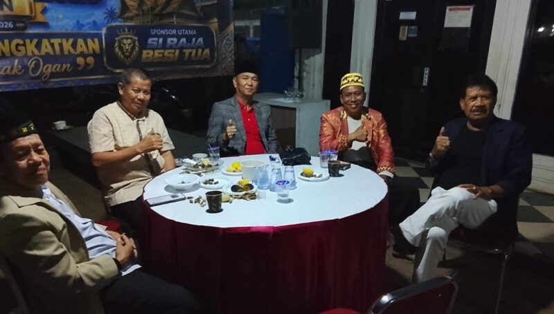 Poto: Ketua PSOI H.Muryadin SH dan jajaran pengurus.(Lim).
