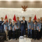 Bupati Lampung Selatan Radityo Egi Pratama dan Pengurus PWI Lampung dan PWI Lamsel foto bersama usai audensi. (Foto.Ist) 