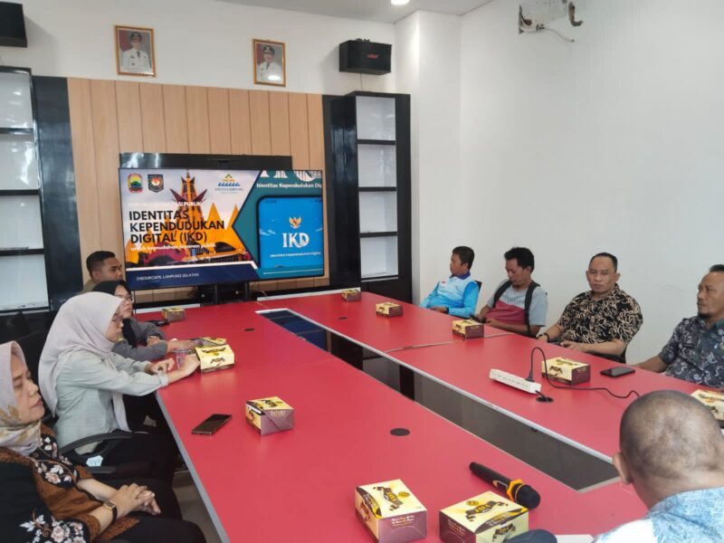 Disdukcapil Lampung Selatan gelar konsultasi publik. (Foto.Ist) 