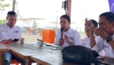 Penasehat SMS Lampung Selatan Muslim Pranata tengah memberikan saran dan masukan bagi perkembangan SMS kedepan. 