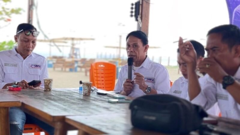 Penasehat SMS Lampung Selatan Muslim Pranata tengah memberikan saran dan masukan bagi perkembangan SMS kedepan. 