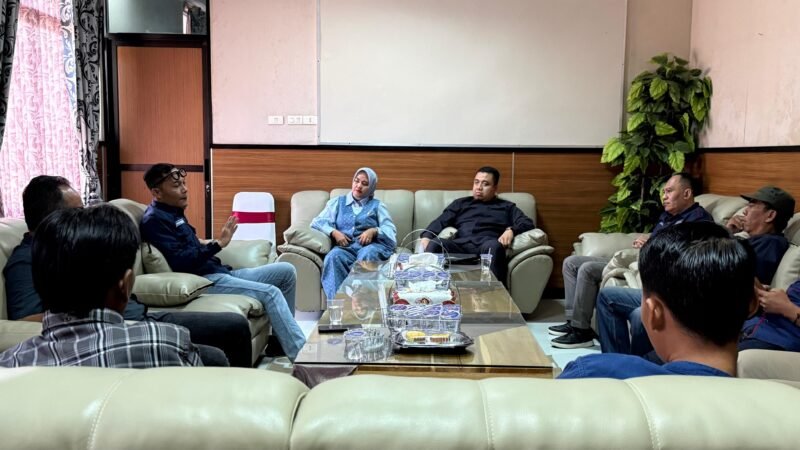 Pengurus PWI Lampung Selatan beraudiensi dengan Ketua DPRD Lamsel dan Jajarannya. (Foto.Ist) 