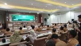 Bupati Lamsel Radityo Egi Pratama tengah memberikan sambutan dalam acara Whorshop.(foto.Juwantoro) 
