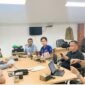 Poto: Wakil Ketua IV KONI Lampung, Achmad Chrisna Putra bersama tim Humas KONI Lampung (Poto fery).