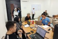 Poto: Ketua KONI Lampung Ikut pantau Pendaftaran Atlet ( hms KONI Lpg).