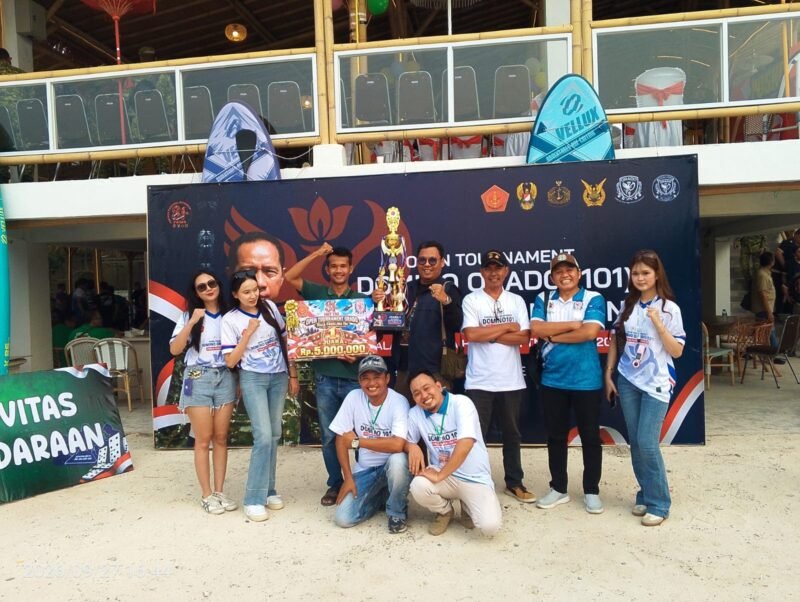 Foto: Atlet Domino Pwi Lampung usai menjadi juara (dok PWI Lamsel ).