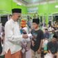 Pengurus Masjid Nurul Amal berikan santunan pada anak yatim piatu