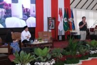 Rocky Gerung tengah memberikan kuliah umum