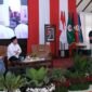 Rocky Gerung tengah memberikan kuliah umum