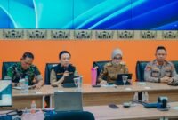 Sekretaris Daerah Provinsi Lampung, Marindo Kurniawan saat konferensi pers perkembangan erupsi Gunung Anak Krakatau (dok Kominfo)