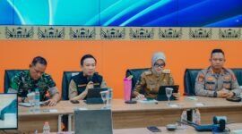 Sekretaris Daerah Provinsi Lampung, Marindo Kurniawan saat konferensi pers perkembangan erupsi Gunung Anak Krakatau (dok Kominfo)