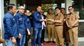 Bupati Lampura Hamartoni memberikan dukungan kepada PWI Lampung pada HPN dan Porwanas 2027 mendatang