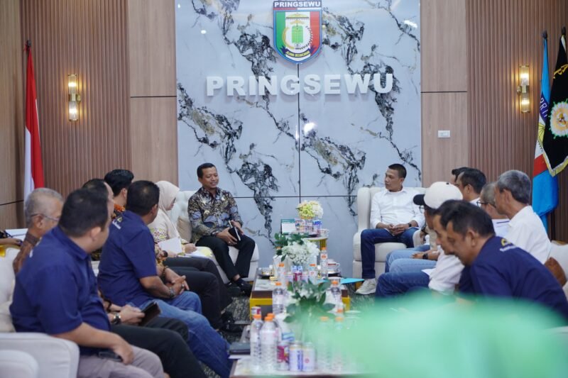 Pengurus PWI Lampung dan Peringsewu audensi dengan Bupati Peringsewu, Kamis, 10 September 2026.