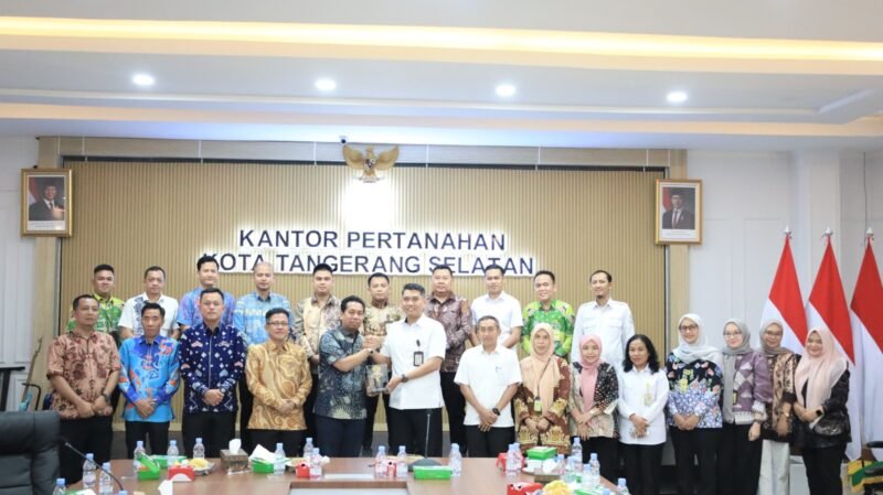 Jajaran Kantah dan BPPRD Lampung Selatan lakukan kunjungan ke Kantah Kota Tanggerang Selatan