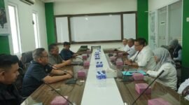 Pengurus PWI Lampung beraudiensi dengan Direktur PT. Semen Baturaja. 