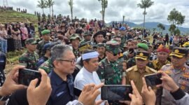 Foto: Gubernur Jawa Barat saat kunjungan ke  PTPN I (Persero) Regional 2 (ist)
