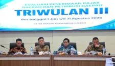 Sekda Lampung Selatan Supriyanto pimpin rapat bahas PAD tahun 2026. (Foto.Diskominfo Lamsel) 