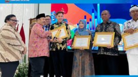 Penyerahan Penghargaan PPD tahun 2026. (Foto.Diskominfo Lamsel) 
