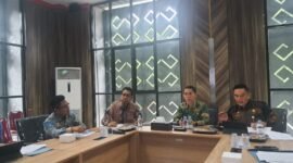 Kepala Kantah Lampung Selatan Rizal Rasyidin dan jajaran Pemkab Lamsel rapat koordinasi. 
