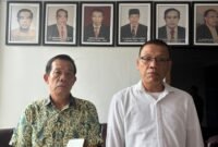 Wirahadikusumah diwawancarai usai menyerahkan dukungan