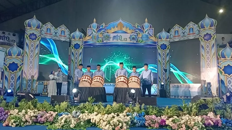 MTQ Ke -53 Tingkat Provinsi Lampung secara resmi dibuka Minggu Malam, 26 Oktober 2026, di GOR Way Handak, Kalianda. 