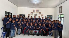 Pengurus PWI Lamsel foto bersama usai menggelar rapat. 